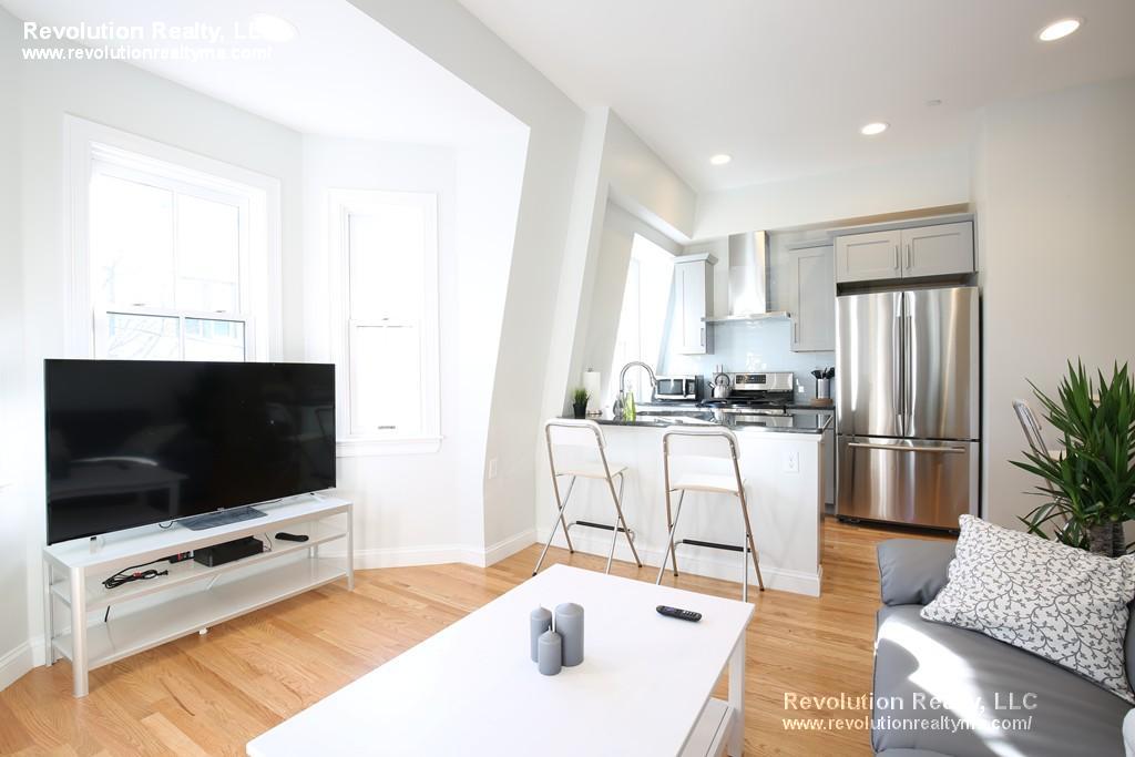 2 bed, 2 bath apartment for rent at 20 George St Unit 2R, East Somerville — photo 2 of 8