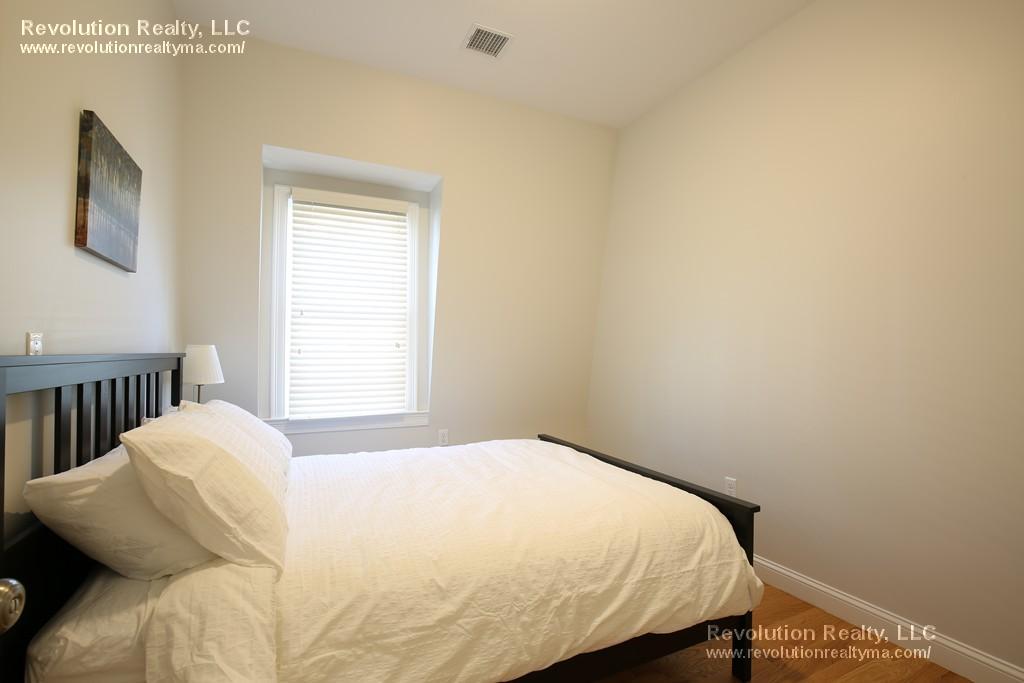 2 bed, 2 bath apartment for rent at 20 George St Unit 2R, East Somerville — photo 4 of 8