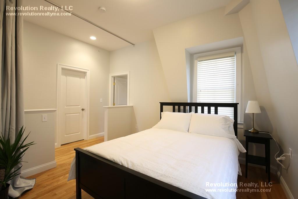 2 bed, 2 bath apartment for rent at 20 George St Unit 2R, East Somerville — photo 5 of 8