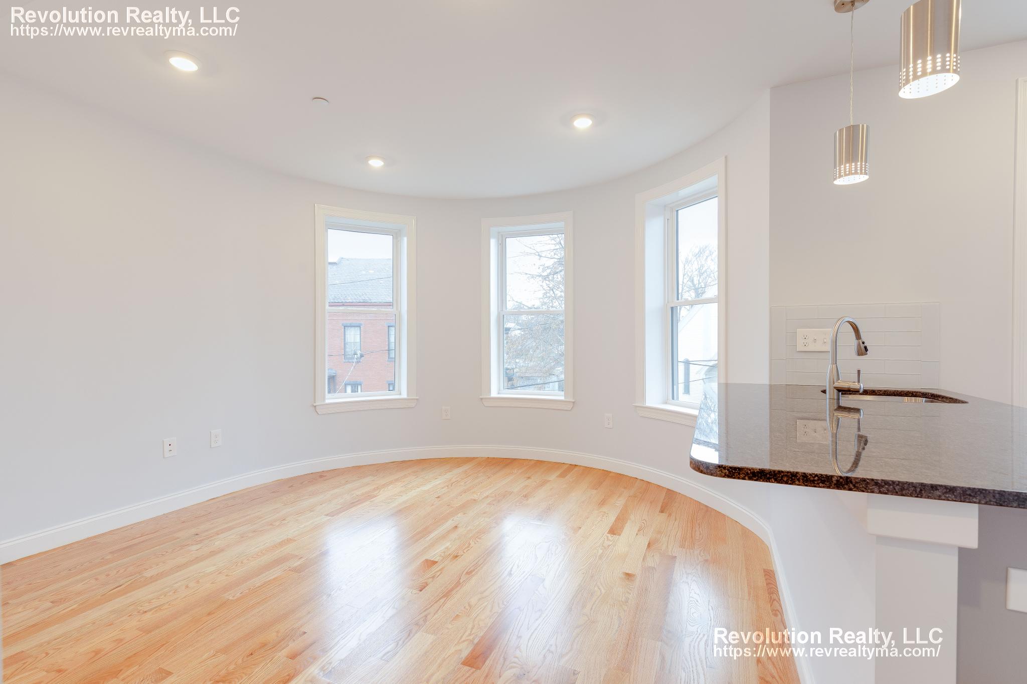 15 Kenilworth St, South End