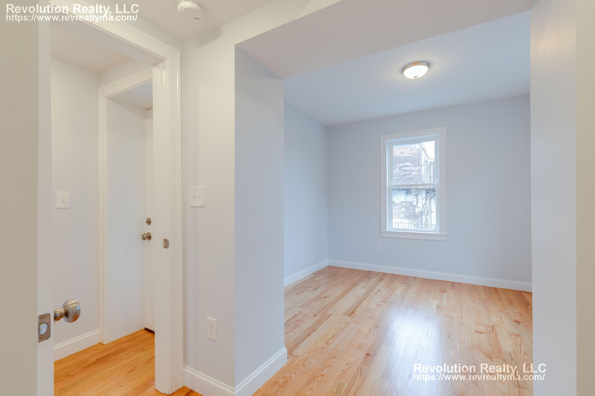 15 Kenilworth St, South End