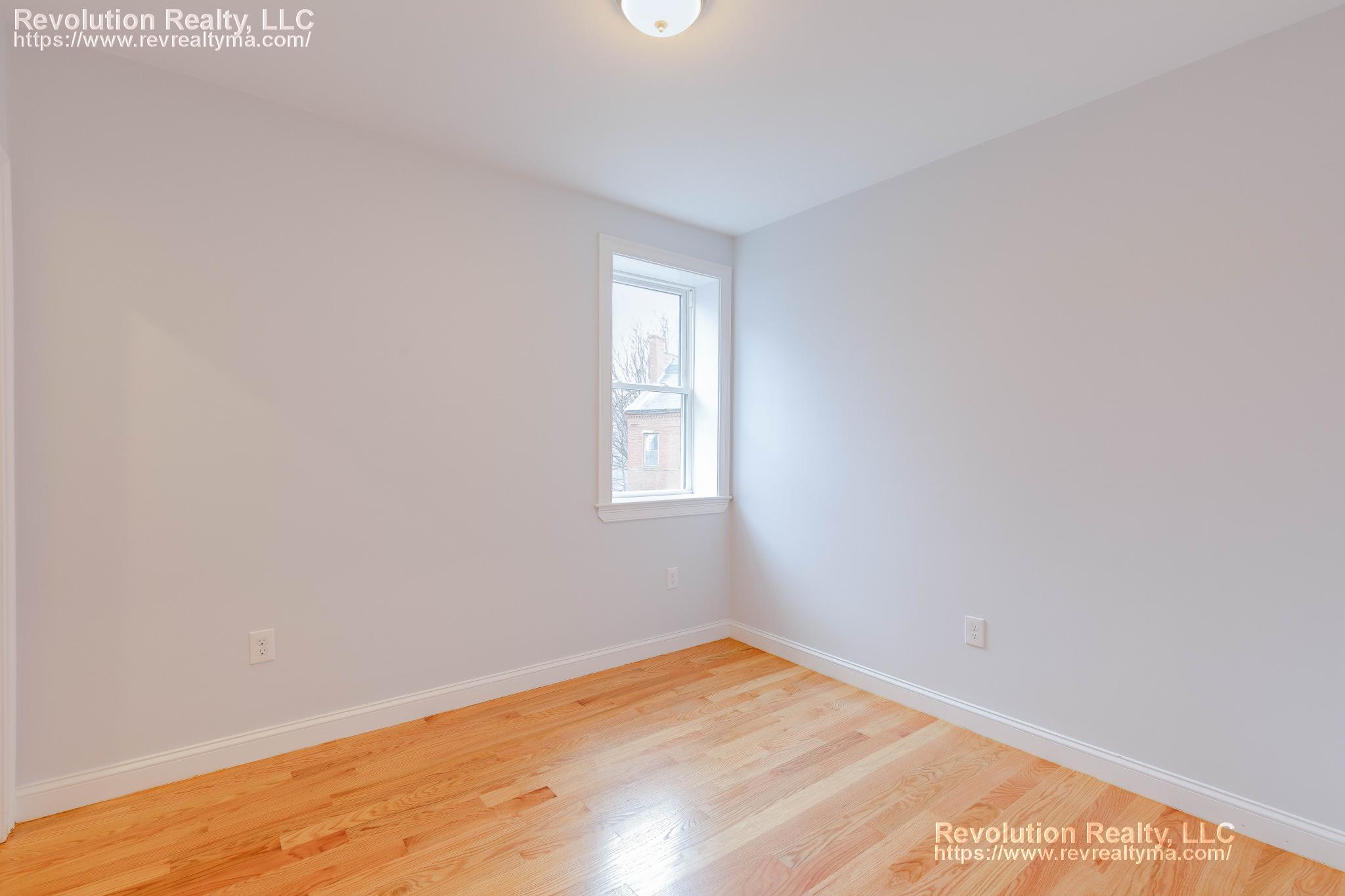 15 Kenilworth St, South End