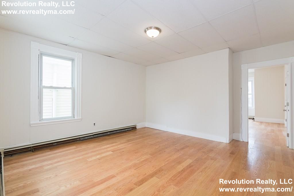 27 Pinckney St, East Somerville