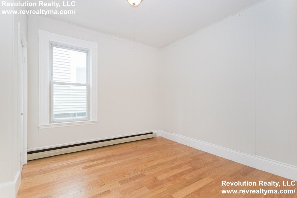 27 Pinckney St, East Somerville