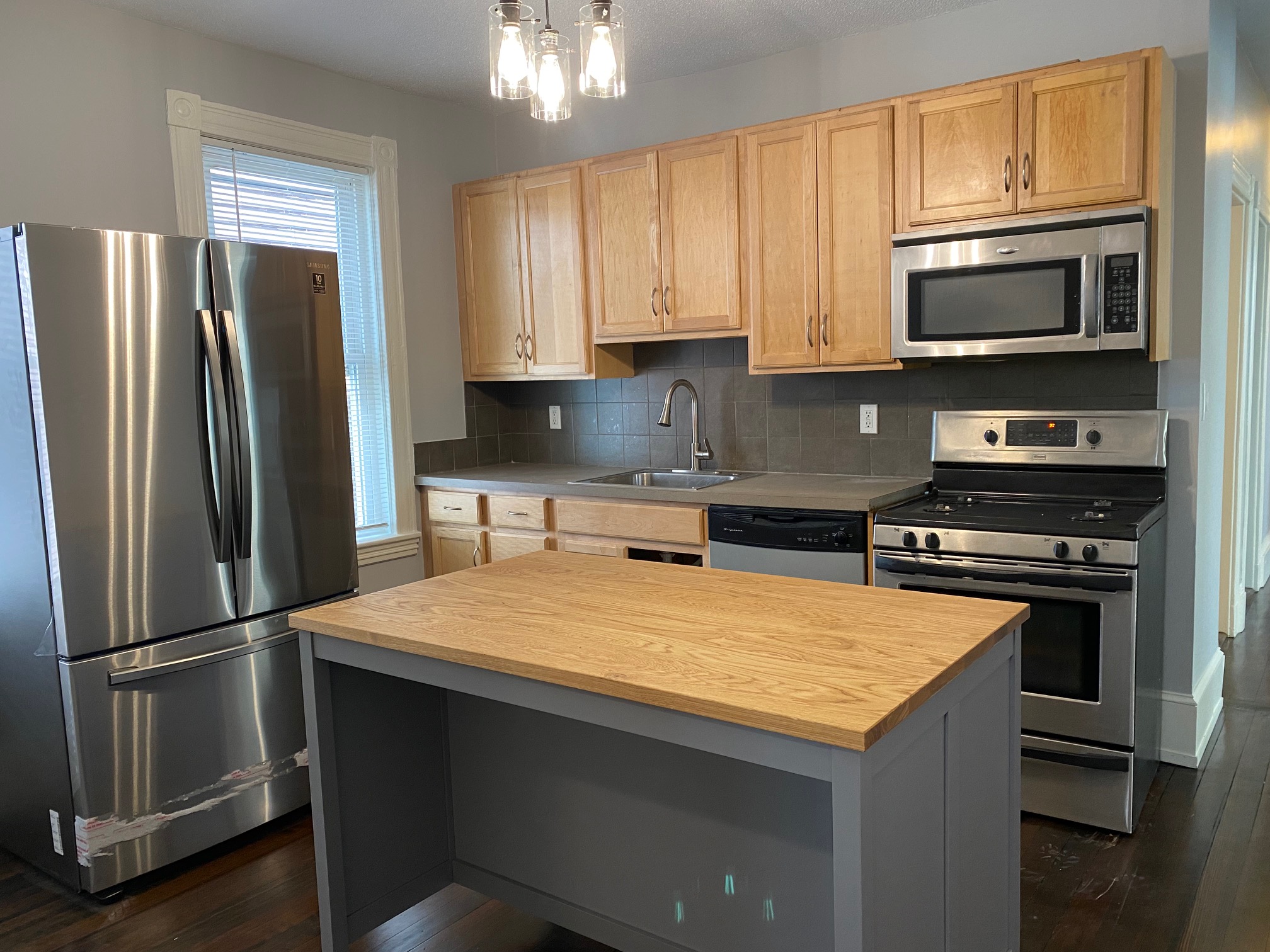 56 Mansfield St, Allston