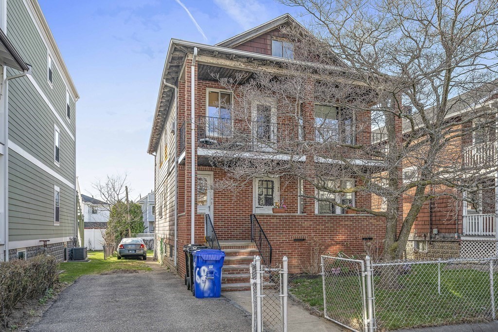 70 Litchfield St, Allston