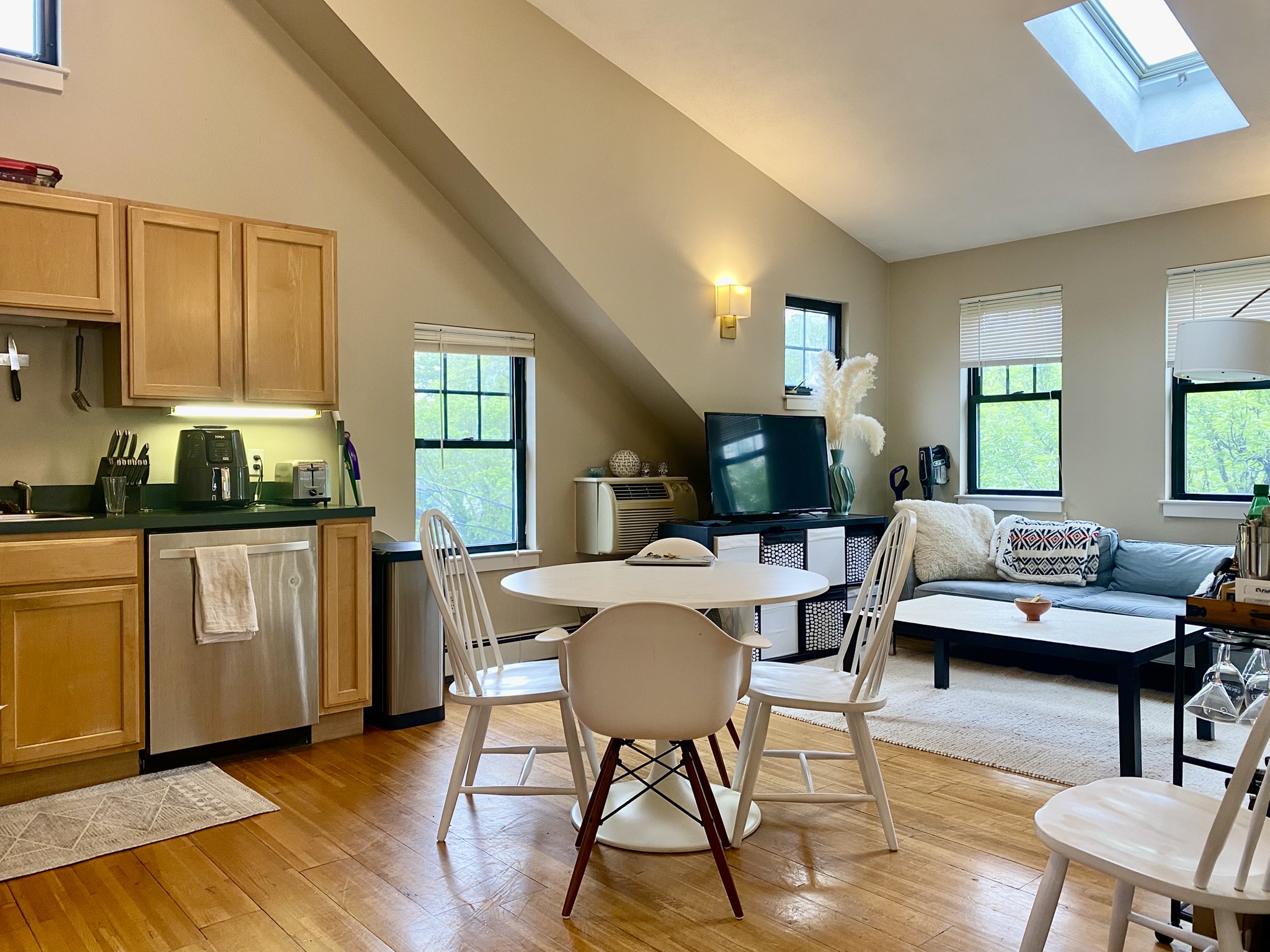 Photos of apartment on River,Cambridge MA 02139