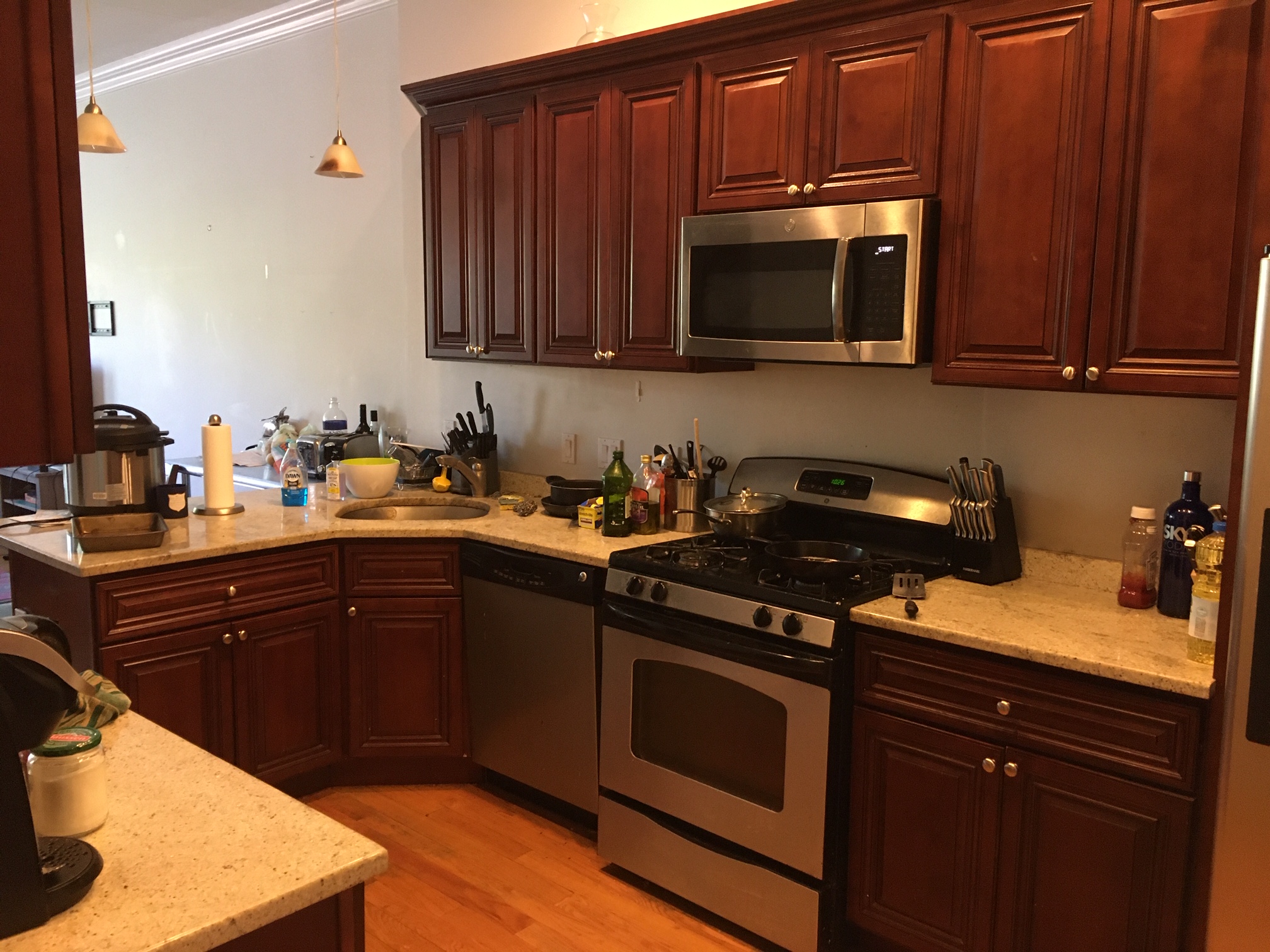 Photos of apartment on Westbourne Terracce,Brookline MA 02446