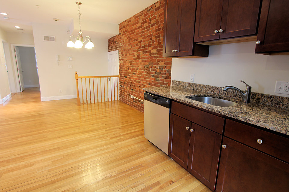 12 Homer St, Brookline Village