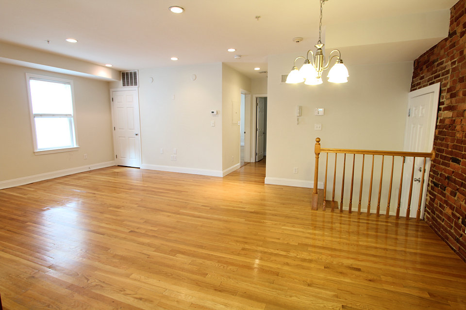 12 Homer St, Brookline Village