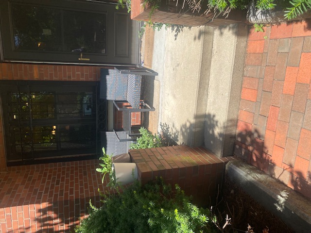 16 Harcourt St. — Back Bay
