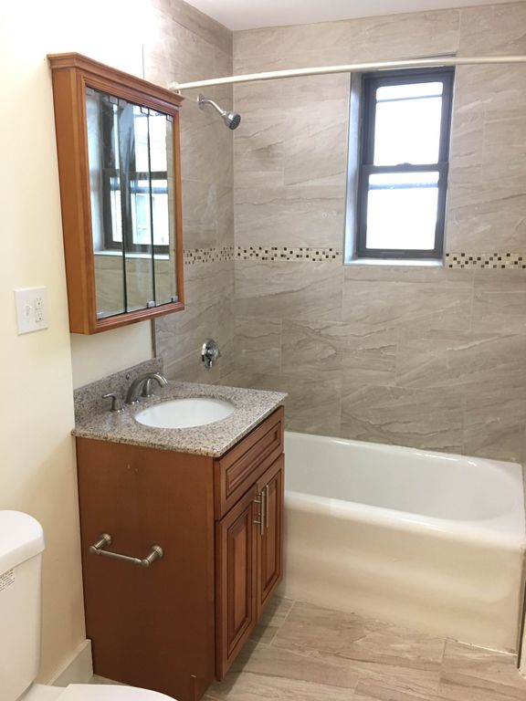 3 bed, 1 bath apartment for rent at 383 Broadway Unit 12, Winter Hill — photo 11 of 13