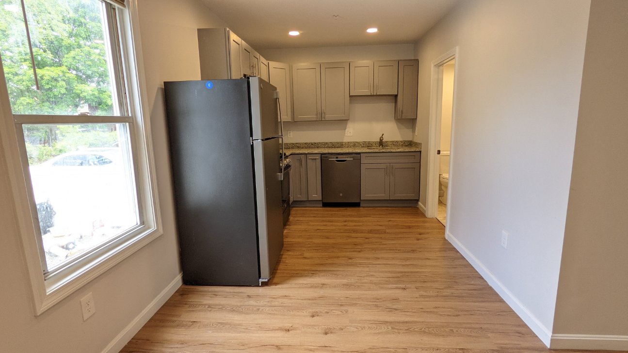 3 bed, 2 bath apartment for rent at 22 Lawton Pl Unit 0, Waltham — photo 4 of 14