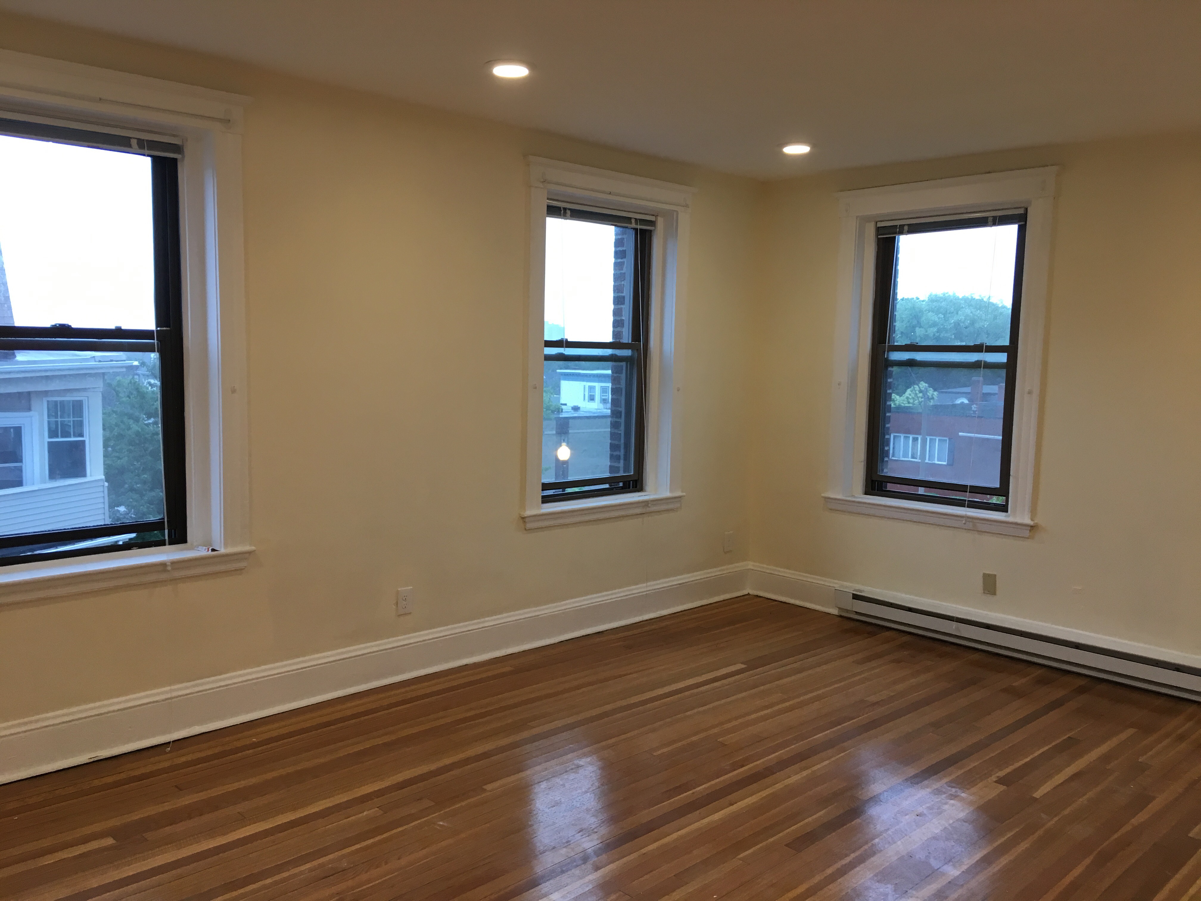 379 Broadway, Winter Hill