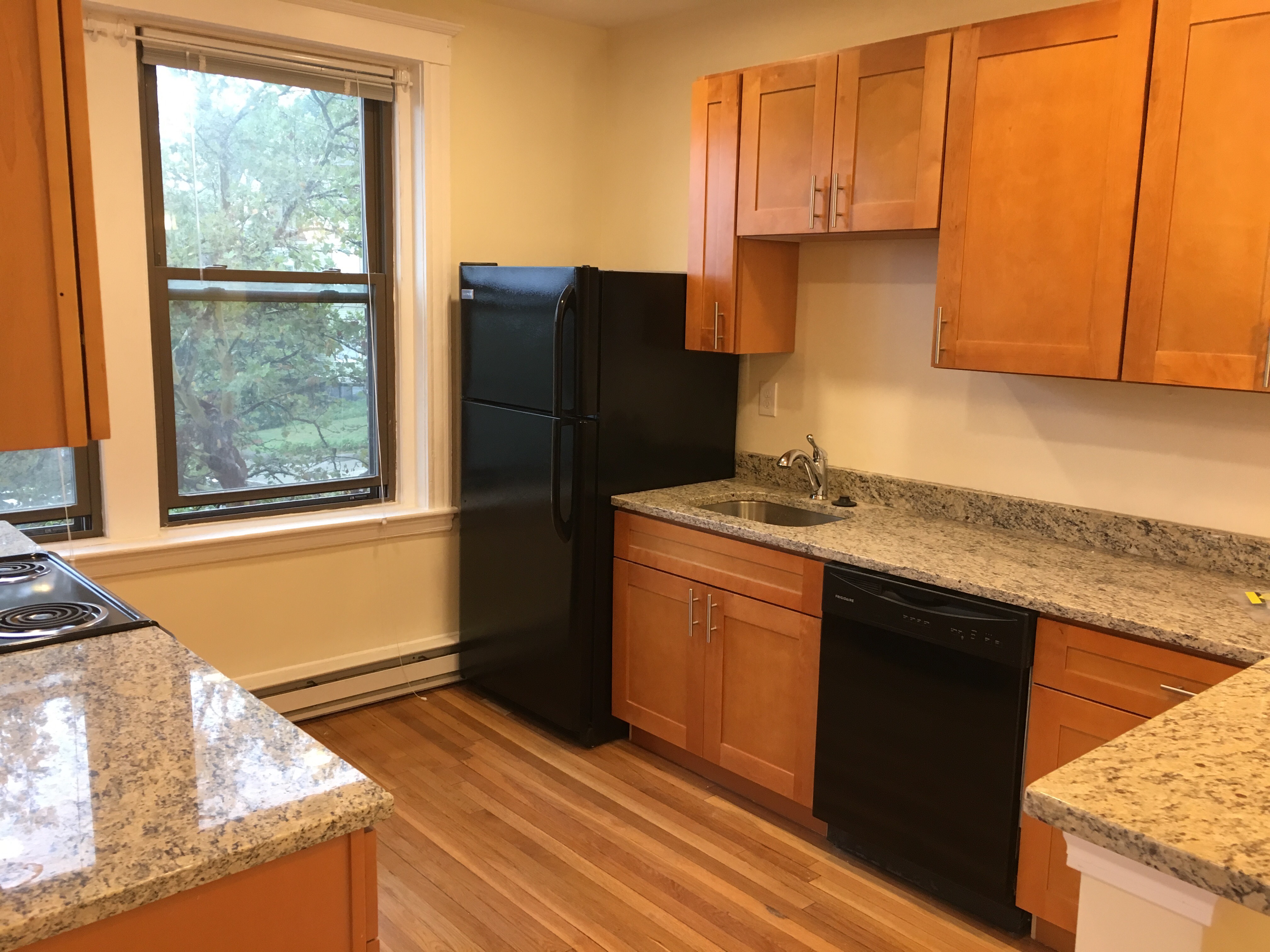 379 Broadway, Winter Hill