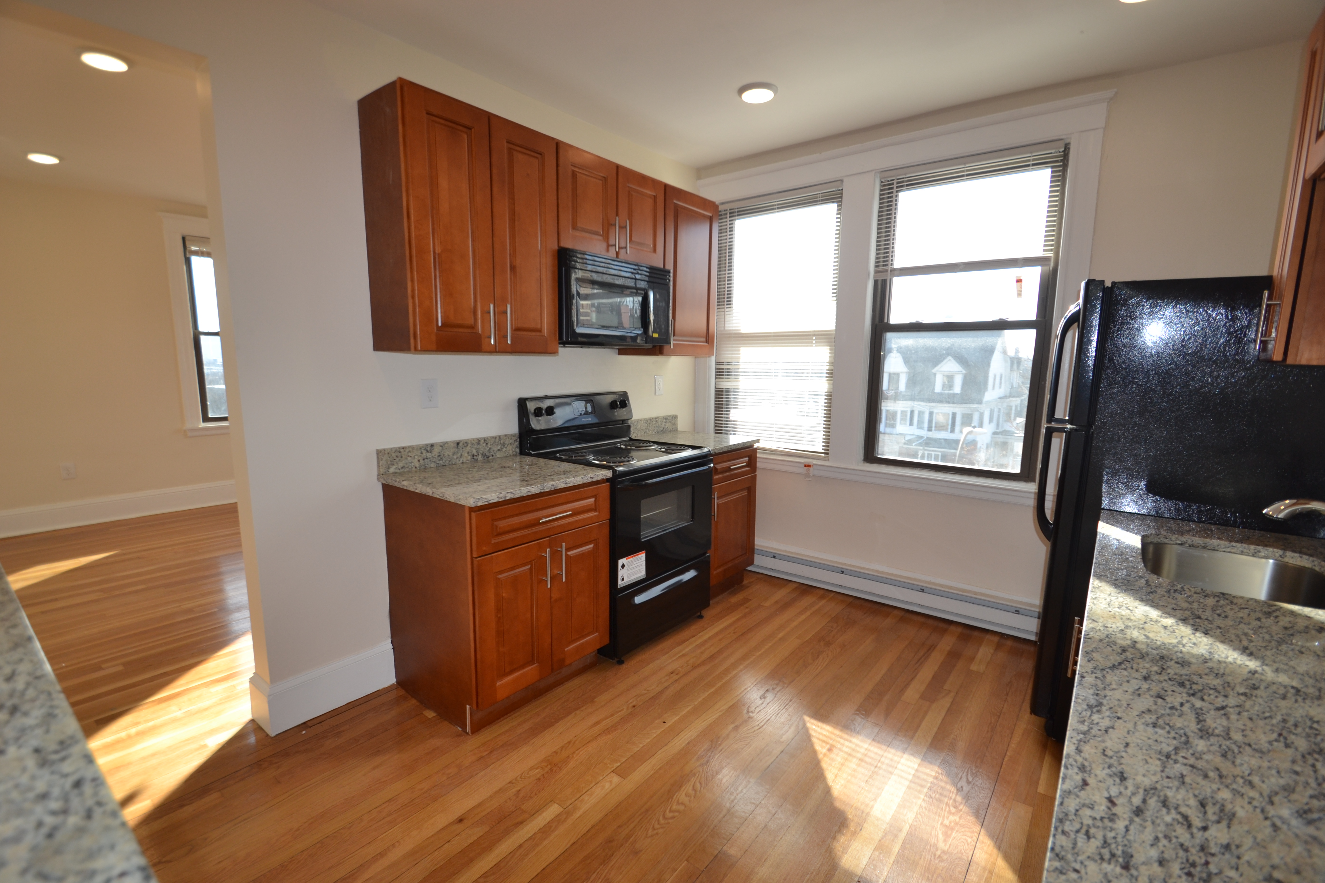 379 Broadway, Winter Hill