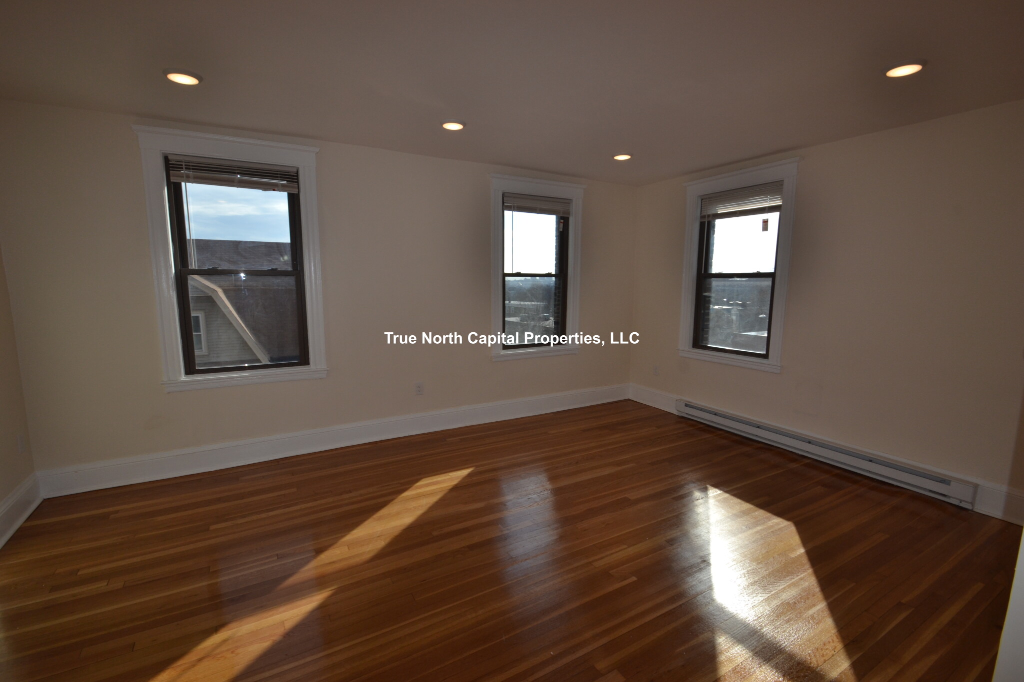 379 Broadway, Winter Hill