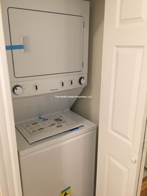 383 Broadway, Winter Hill