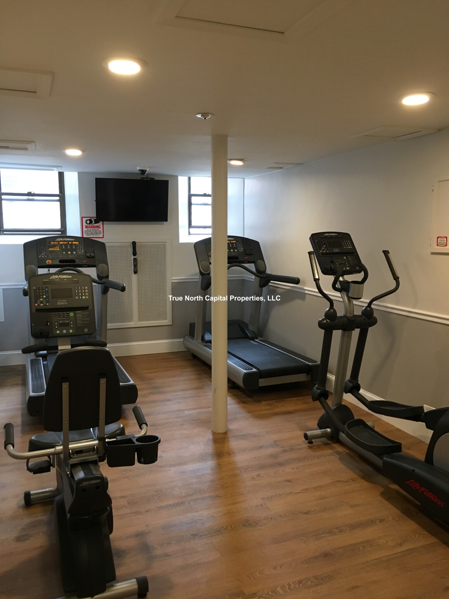 383 Broadway, Winter Hill