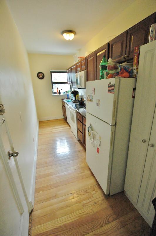 2 bed, 1 bath apartment for rent at 106 Longwood Ave Unit 1, Longwood