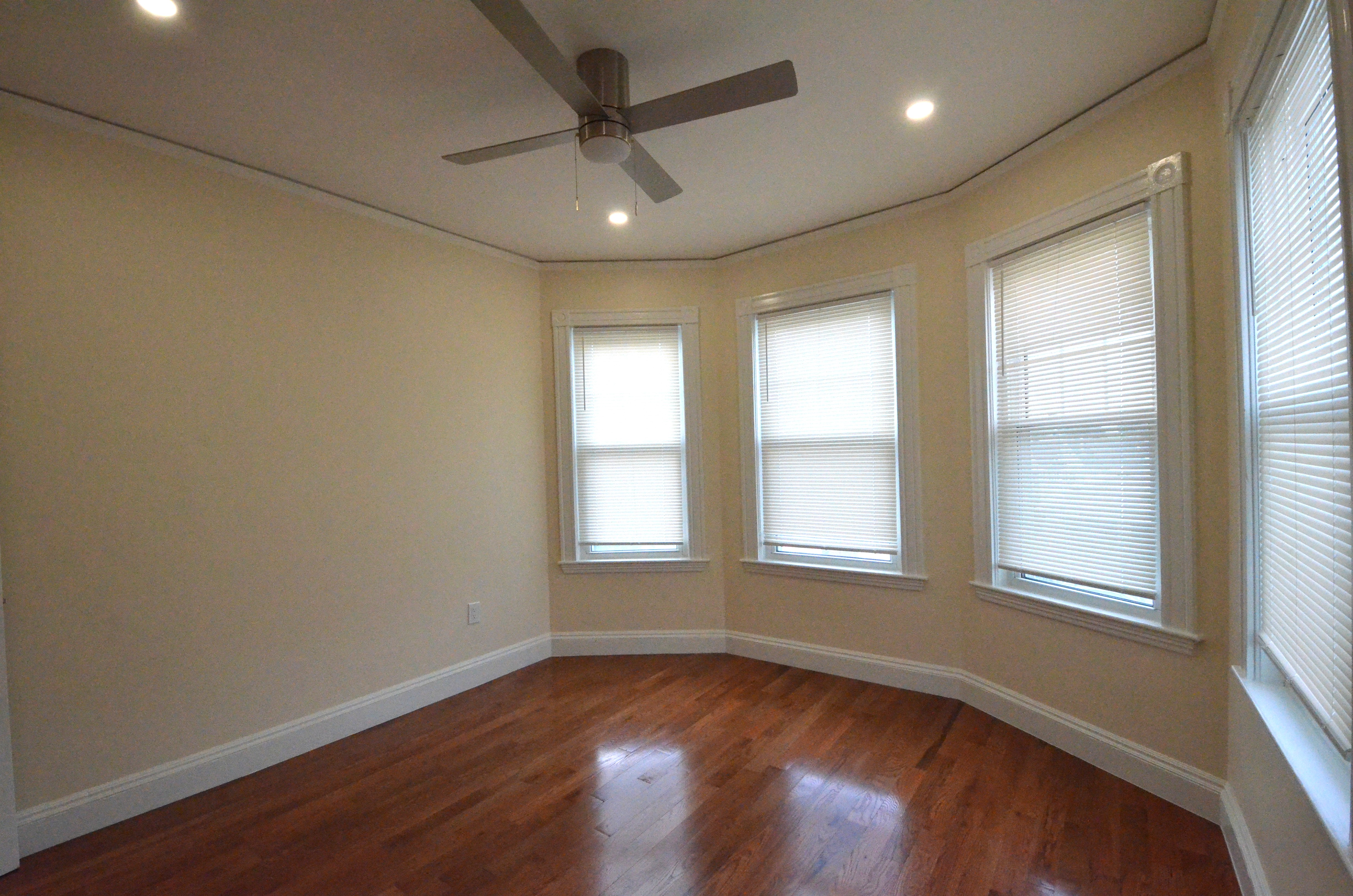 Photo 9 of 175 Belmont St. Unit 3