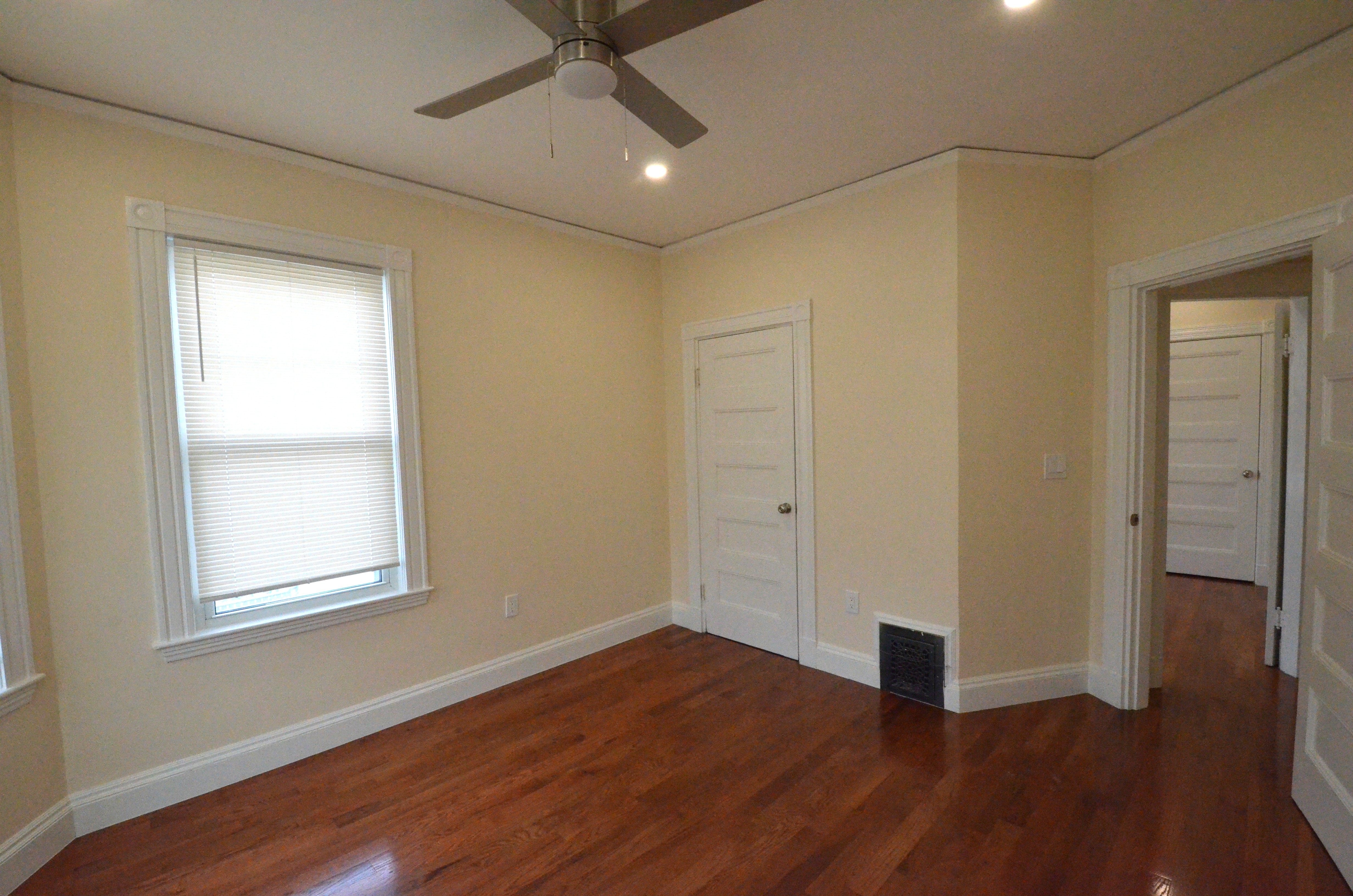 Photo 10 of 175 Belmont St. Unit 3