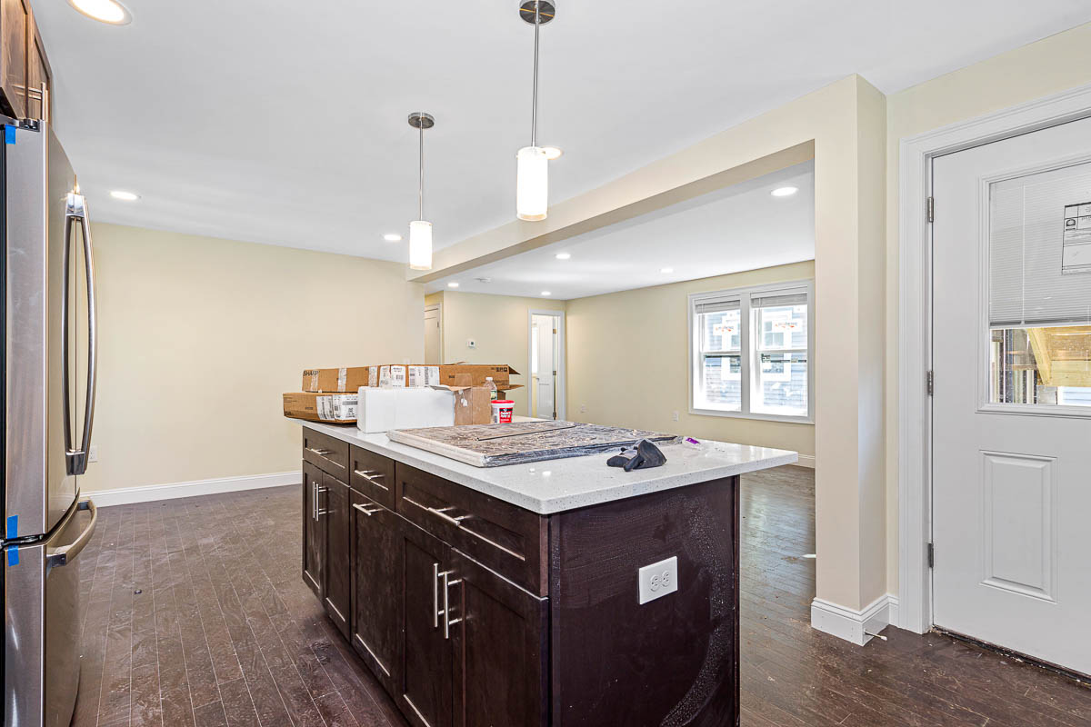 62 Bradbury Ave, Medford