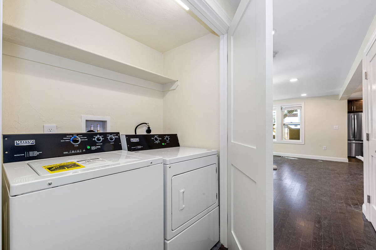 62 Bradbury Ave, Medford