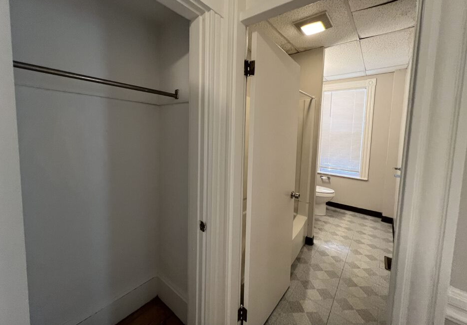 12 Pleasant Ave, Central Square