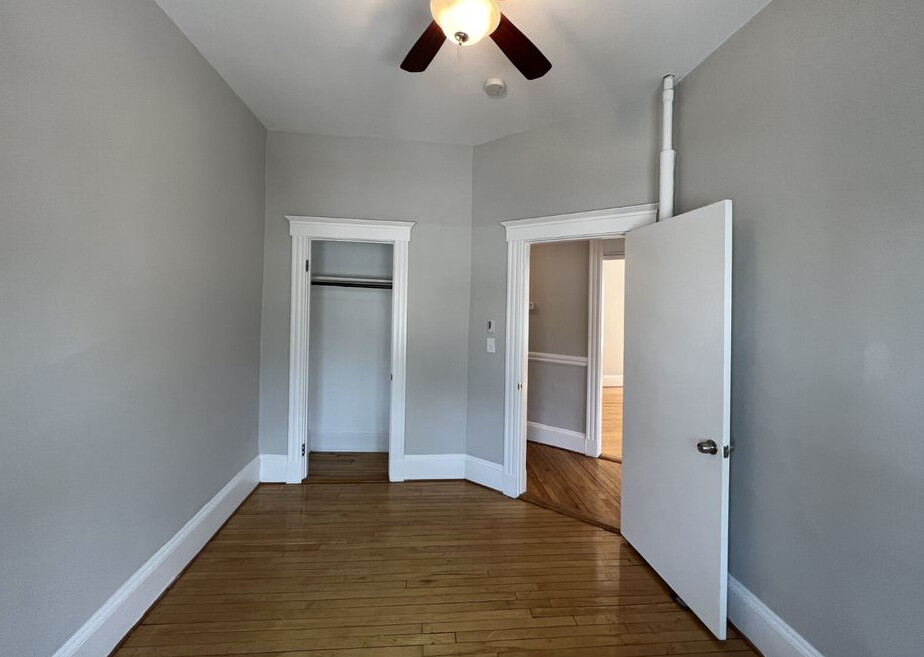 12 Pleasant Ave, Central Square