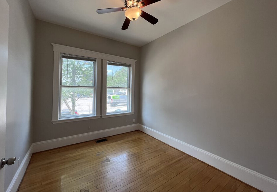 12 Pleasant Ave, Central Square