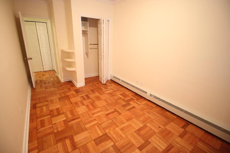 2 bed, 1 bath apartment for rent at 226 Independence Dr, Chestnut Hill — photo 4 of 18