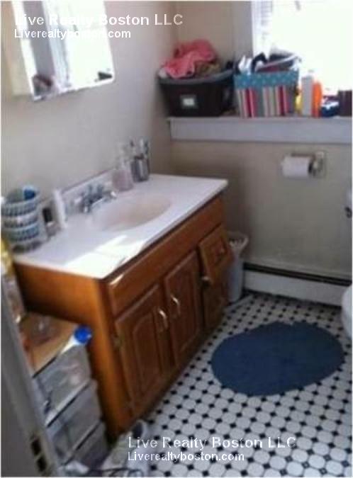 86 Linden St, Allston