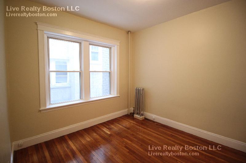 1197 Commonwealth Ave, Allston