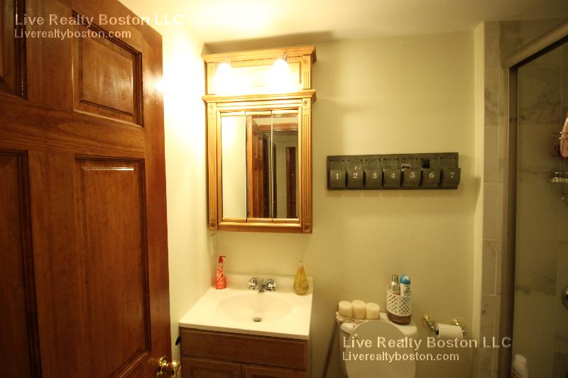 102 Allston St, Allston