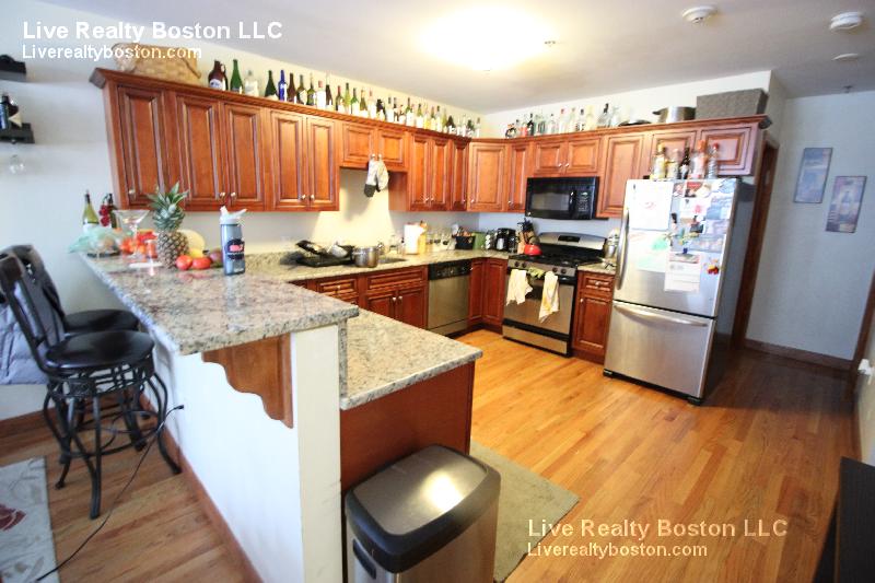 102 Allston St, Allston