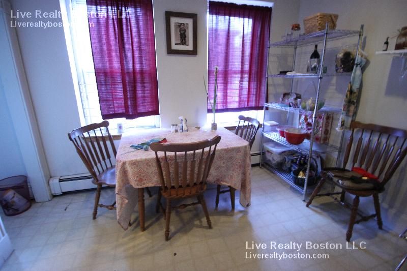 1426 Commonwealth Ave, Brighton