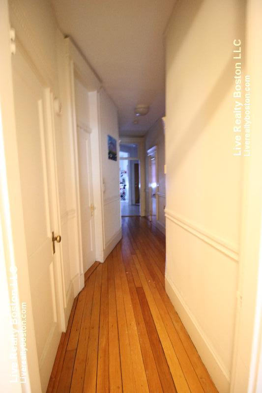 1426 Commonwealth Ave, Brighton