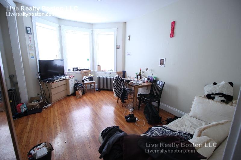 1185 Commonwealth Ave, Allston