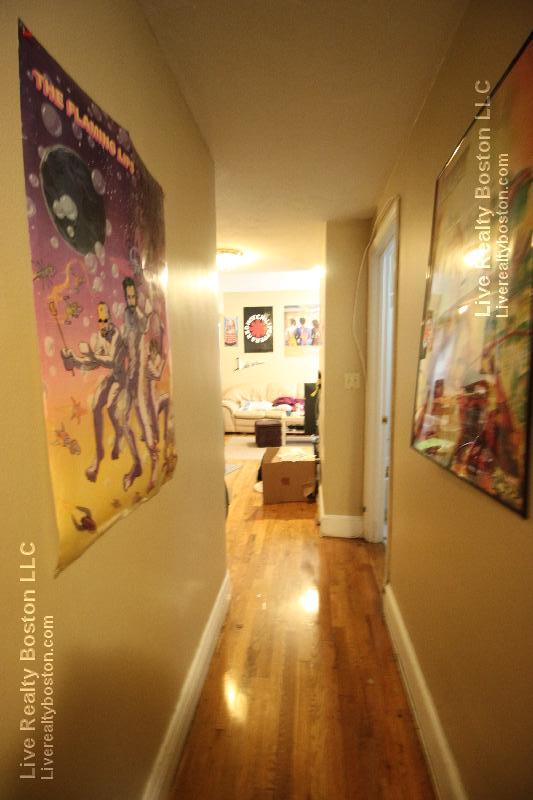 17 Highgate St, Allston