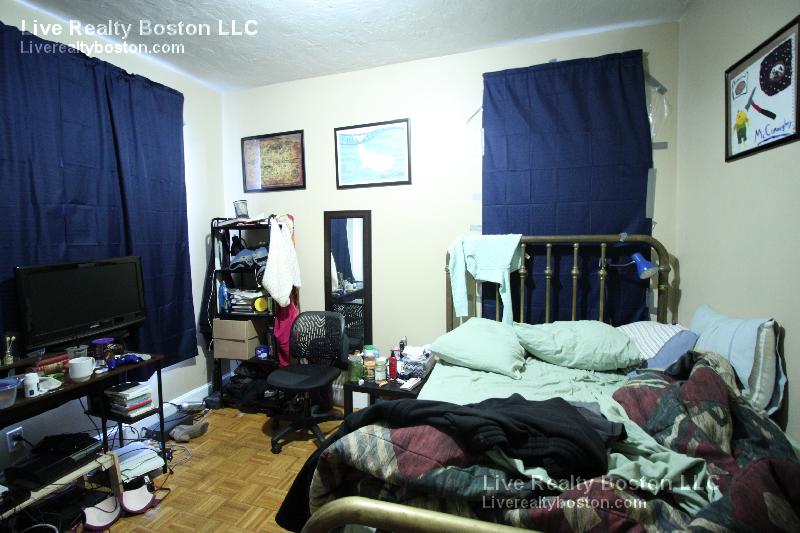 17 Highgate St, Allston