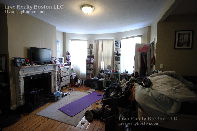 17 Highgate St, Allston