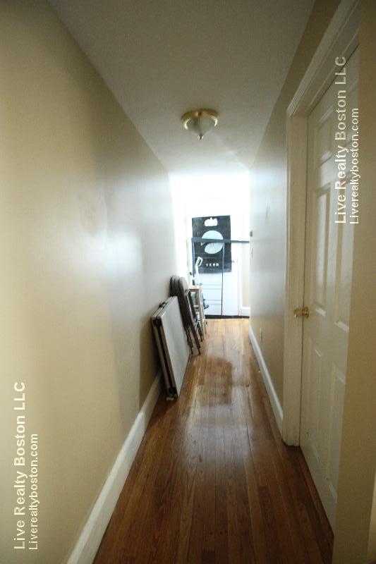 17 Highgate St, Allston