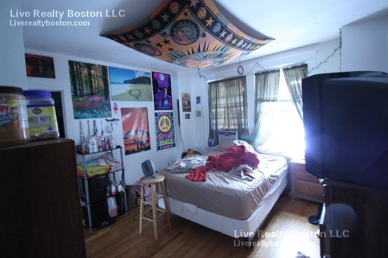 23 Cummings Rd, Brighton