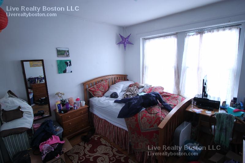 17 Cummings Rd, Brighton