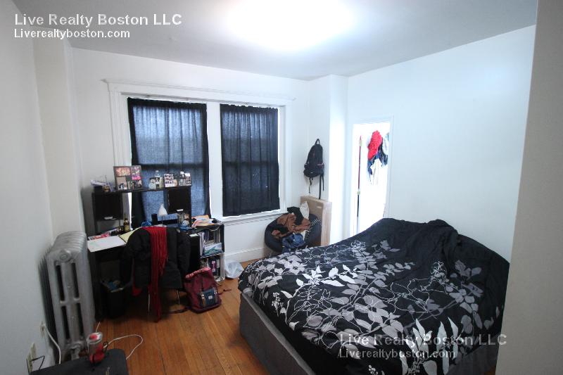 17 Cummings Rd, Brighton