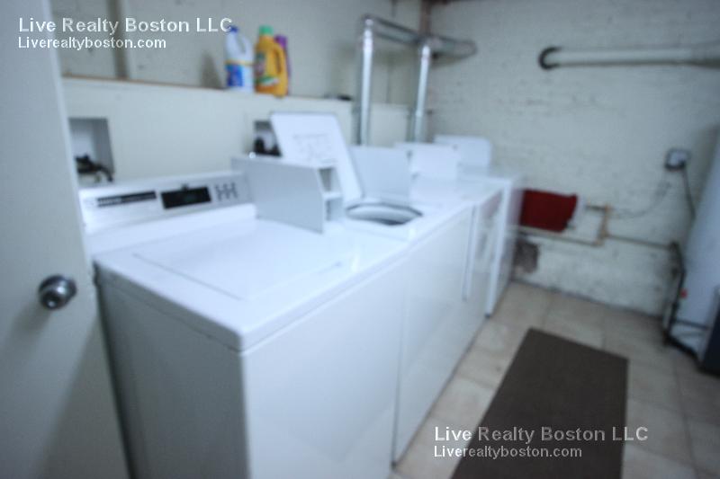 1426 Commonwealth Ave, Brighton