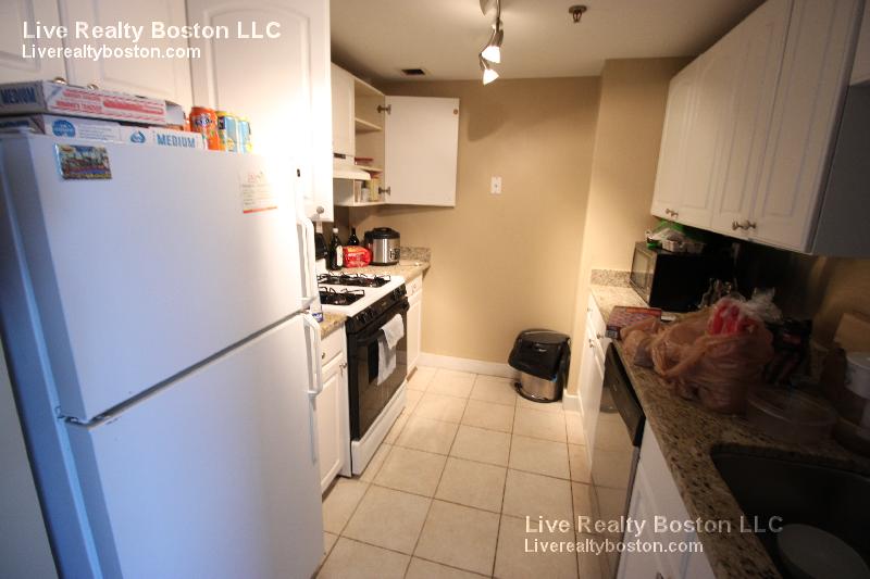 15 North Beacon St, Allston