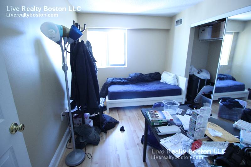 15 North Beacon St, Allston