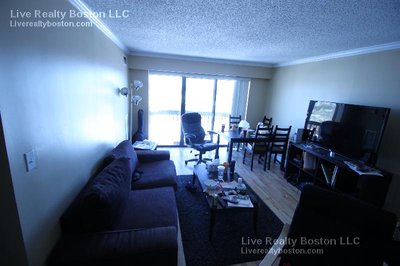 15 North Beacon St, Allston